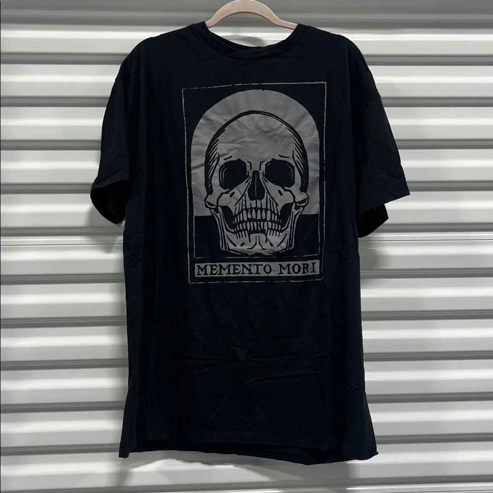 Disturbia Memento Mori Tee - Picture 2 of 6